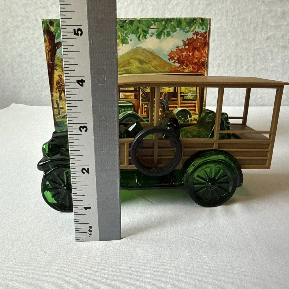 Vintage Avon 1923 Station Wagon Decanter Tai Winds 6oz FULL With Box Woody Car